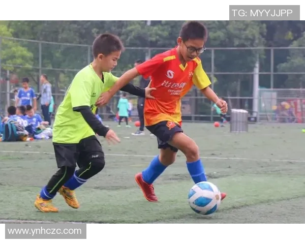 膝盖滑行足球的技巧与乐趣探索让你在球场上尽情展现风采